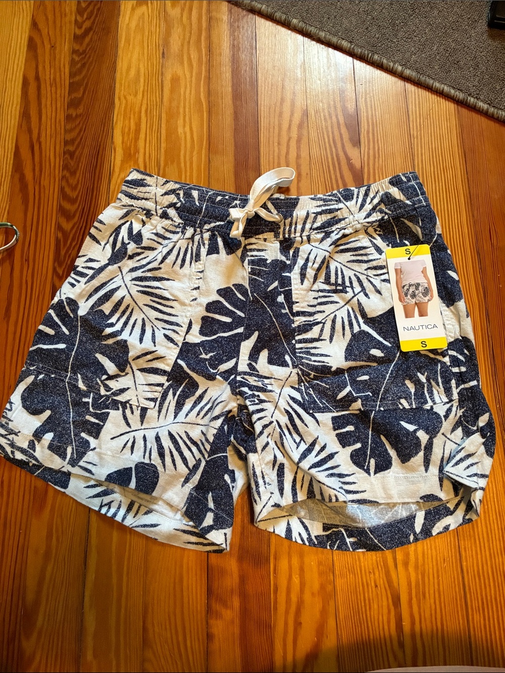 Nautica Women’s Navy and White Tropical Leaf Shorts